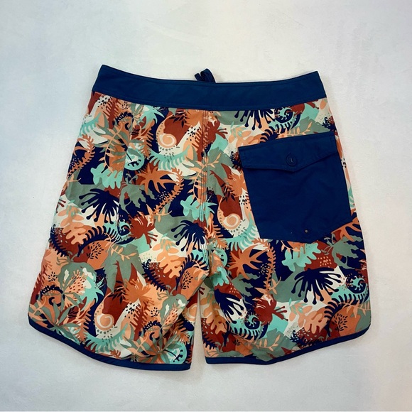 Patagonia Mens Scallop Hem Stretch Wavefarer Board Shorts Size 29 Multicolor - Picture 2 of 11